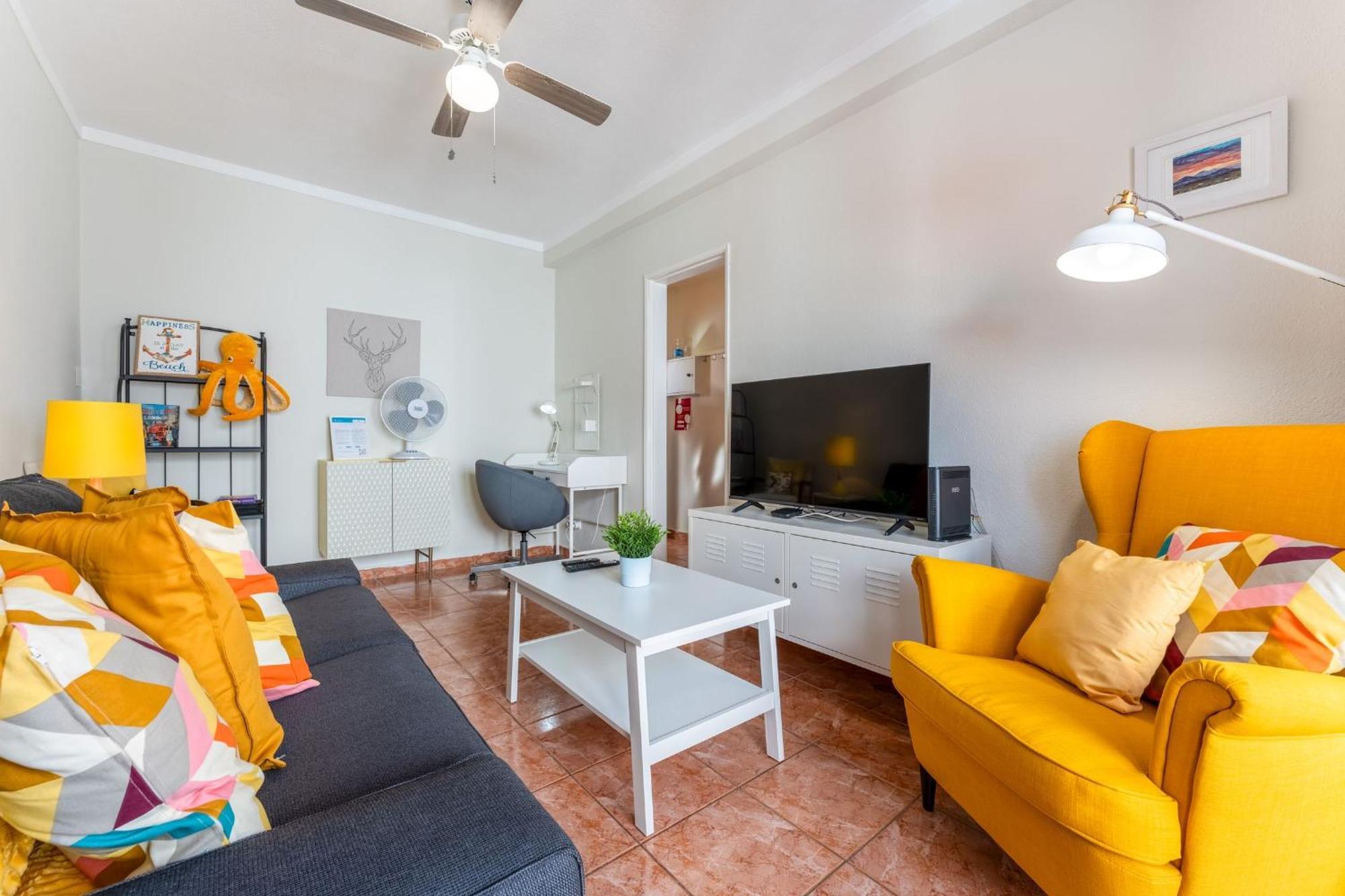 Comfy Flat W/ Rooftop Beach View By Lovelystay Burgau Ngoại thất bức ảnh