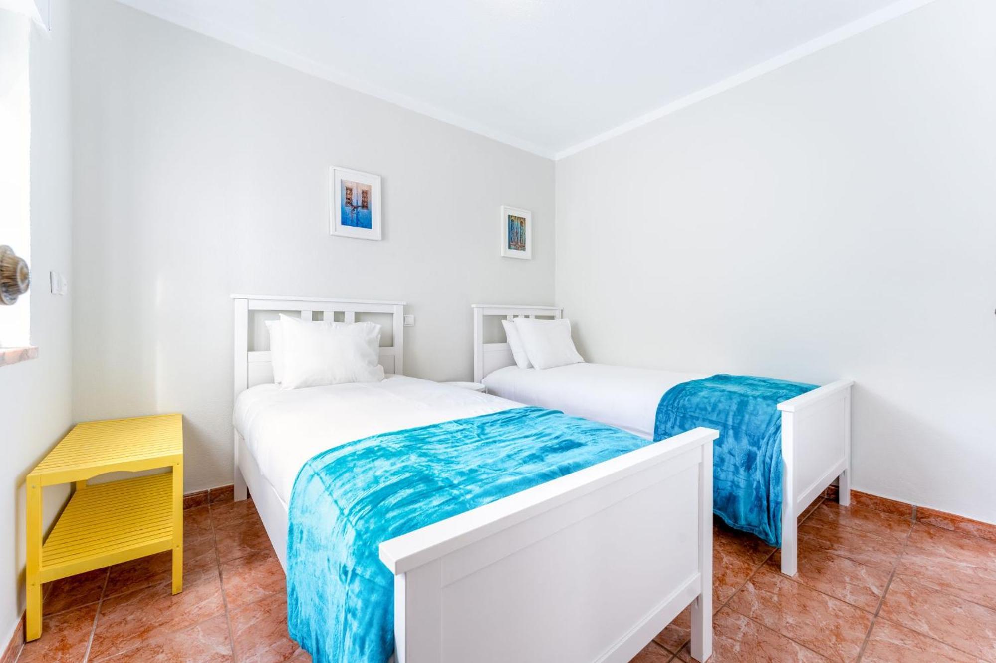 Comfy Flat W/ Rooftop Beach View By Lovelystay Burgau Ngoại thất bức ảnh